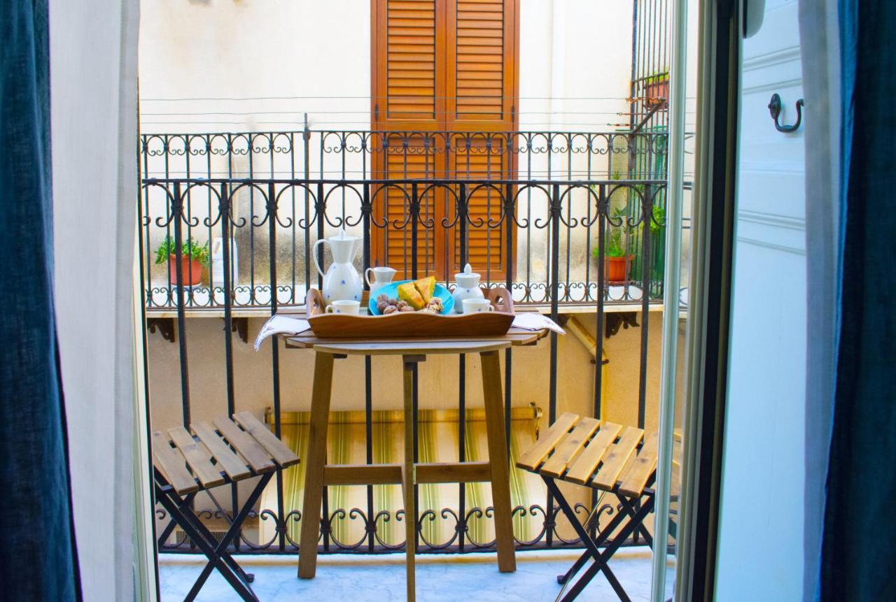 Porto Salvo Apartments - By Vacation Service Cefalù Eksteriør bilde