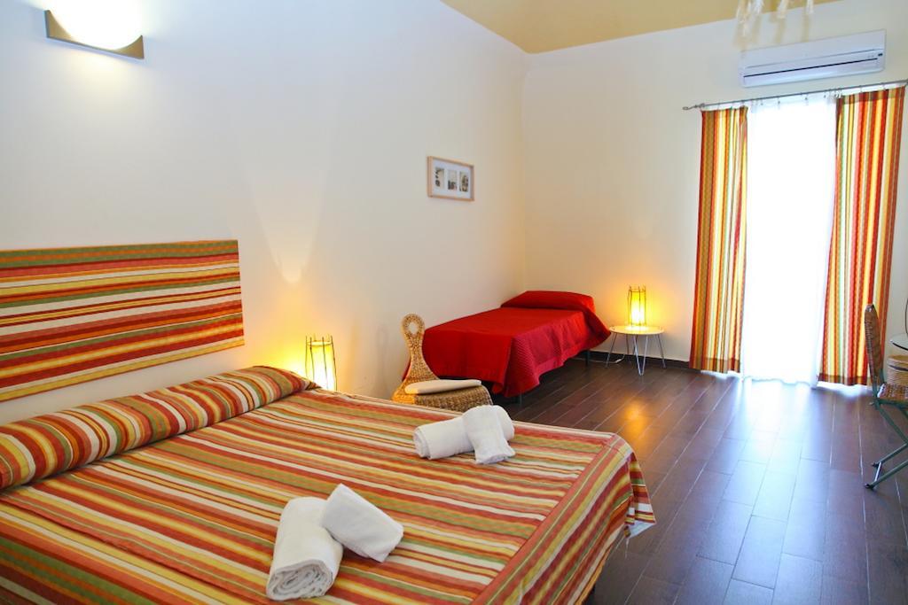 Porto Salvo Apartments - By Vacation Service Cefalù Eksteriør bilde